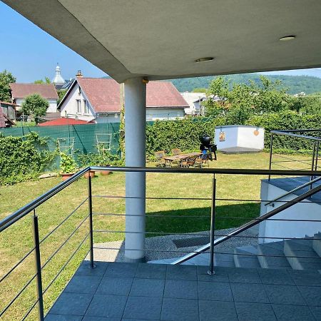 Apartman Triga Snina Exteriör bild