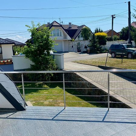 Apartman Triga Snina Exteriör bild
